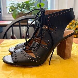 Lucky Brand lace up stacked heel